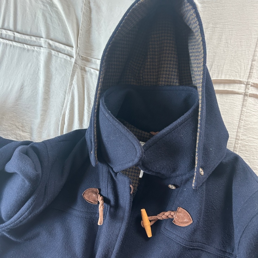 L.L. Bean 100 % Wool Coat in Navy and Brown Houndstooth Style